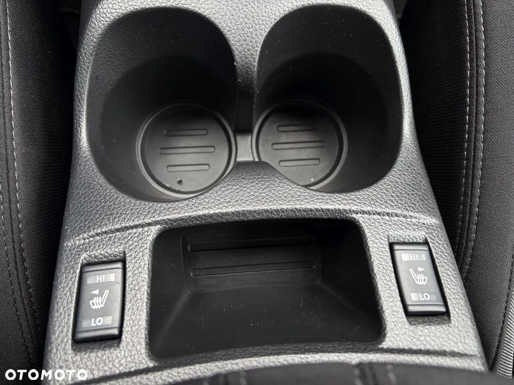Nissan Qashqai 1.2 DIG-T N-Connecta EU6 - 31