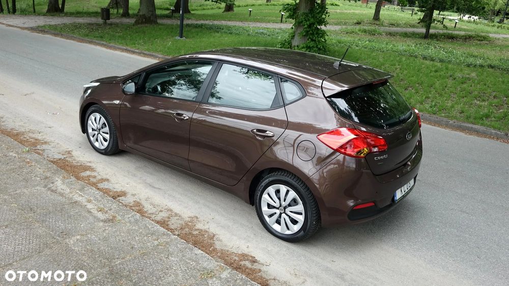 Kia Ceed - 28