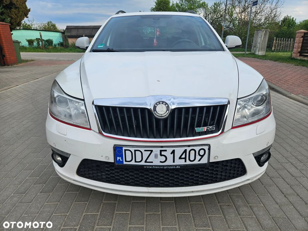 Skoda Octavia 2.0 TDI RS DSG - 2