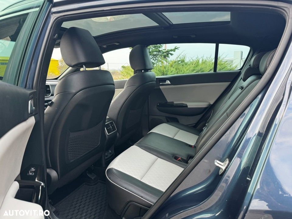 Kia Sportage - 11