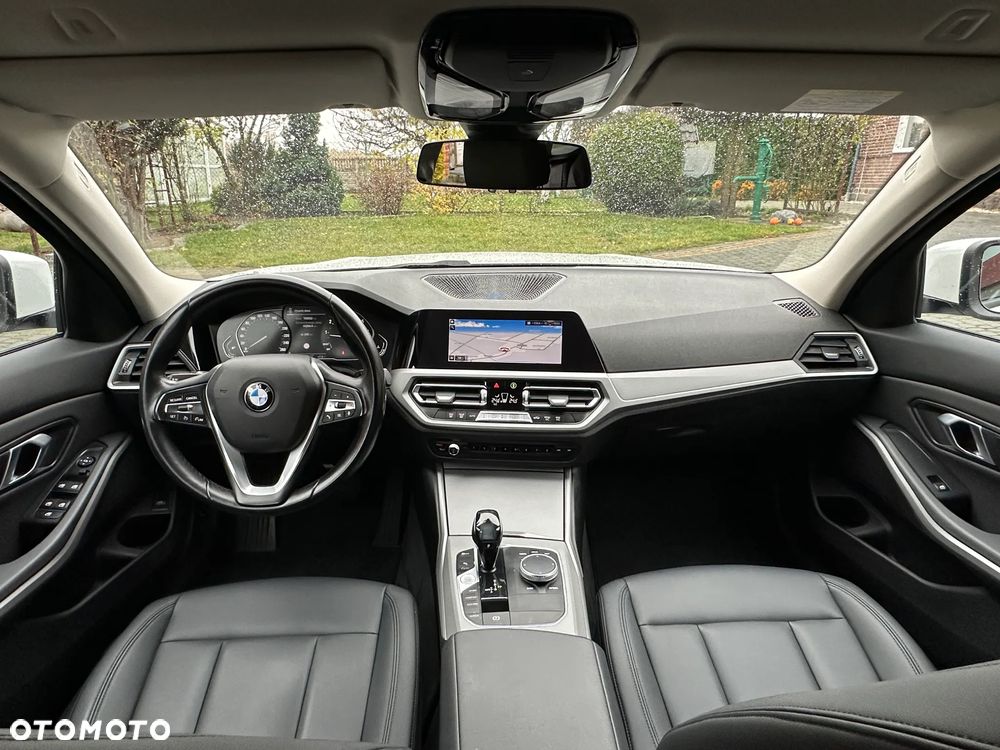 BMW Seria 3 318i Advantage - 10