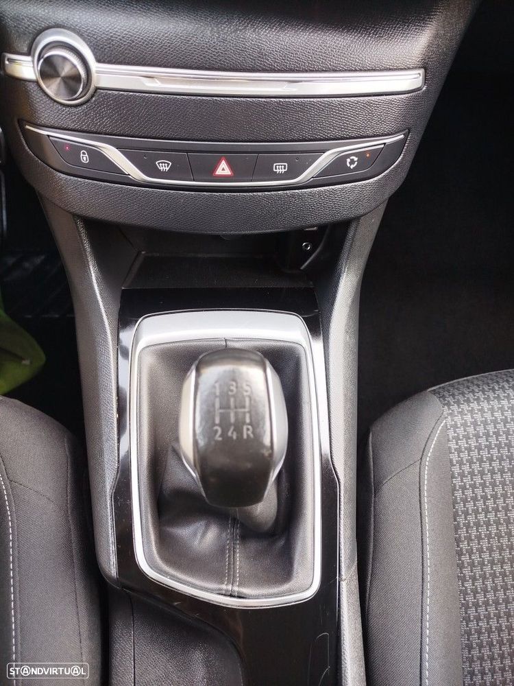 Peugeot 308 1.2 PureTech Style - 5