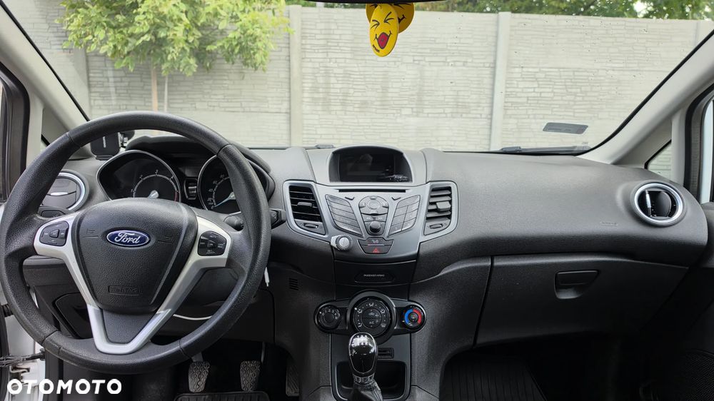 Ford Fiesta - 10