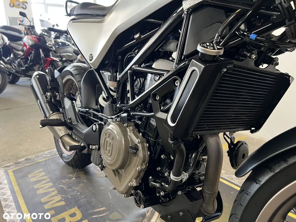 Husqvarna Vitpilen - 12