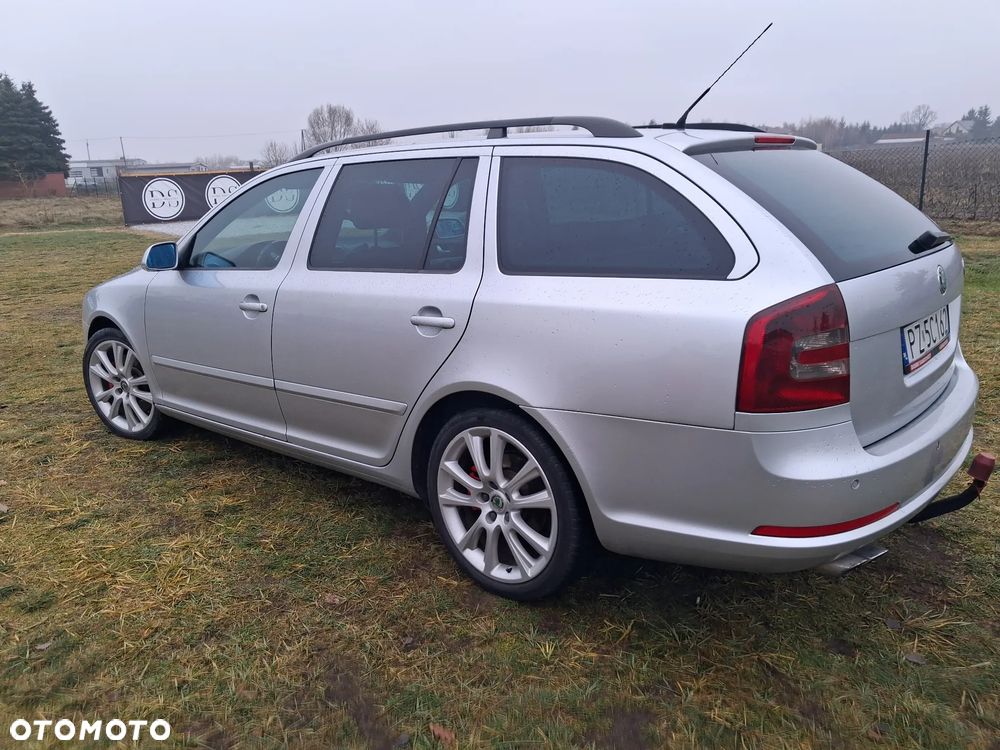 Skoda Octavia 2.0 TDI RS DSG - 8