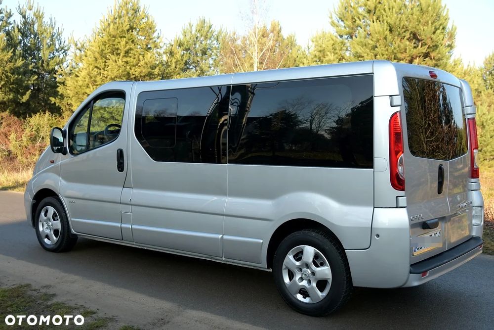 Opel Vivaro - 10