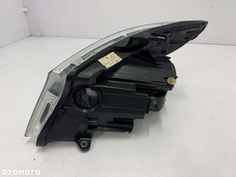 LAMPA PRAWA MERCEDES V KLASA W447 ILS 2019- - 4