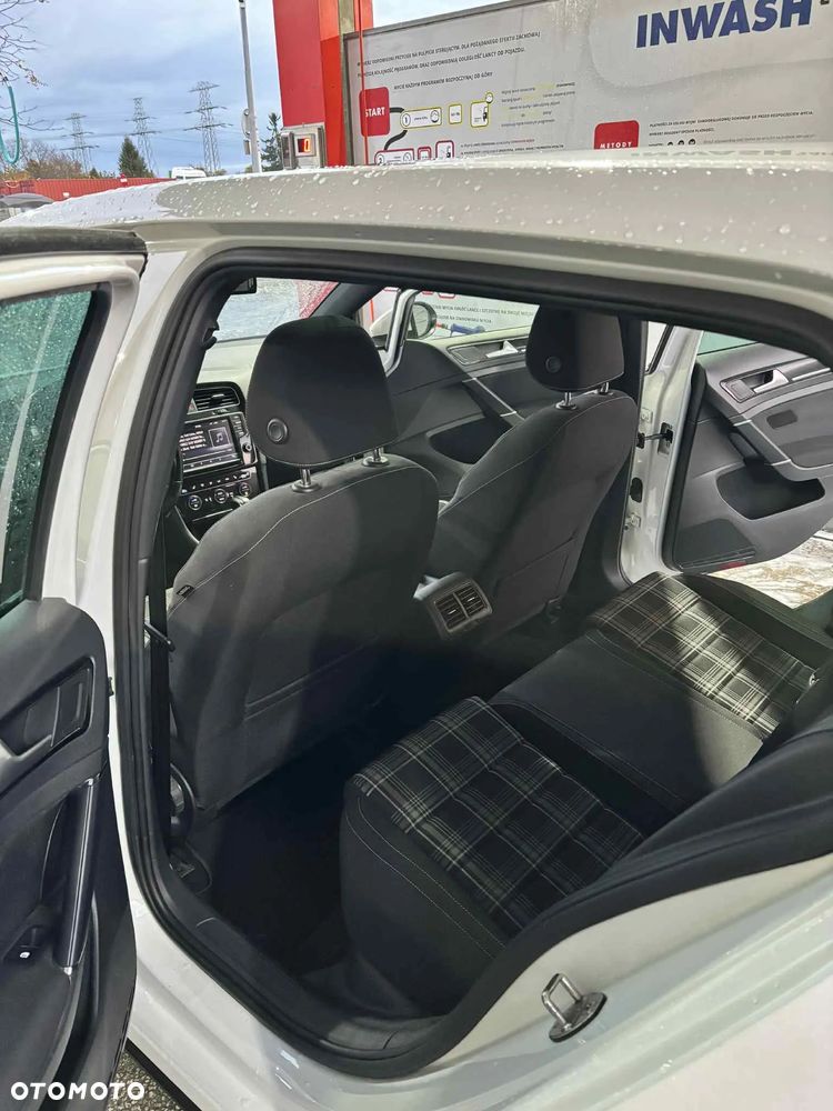 Volkswagen Golf VII 2.0 TDI BMT GTD DSG - 12