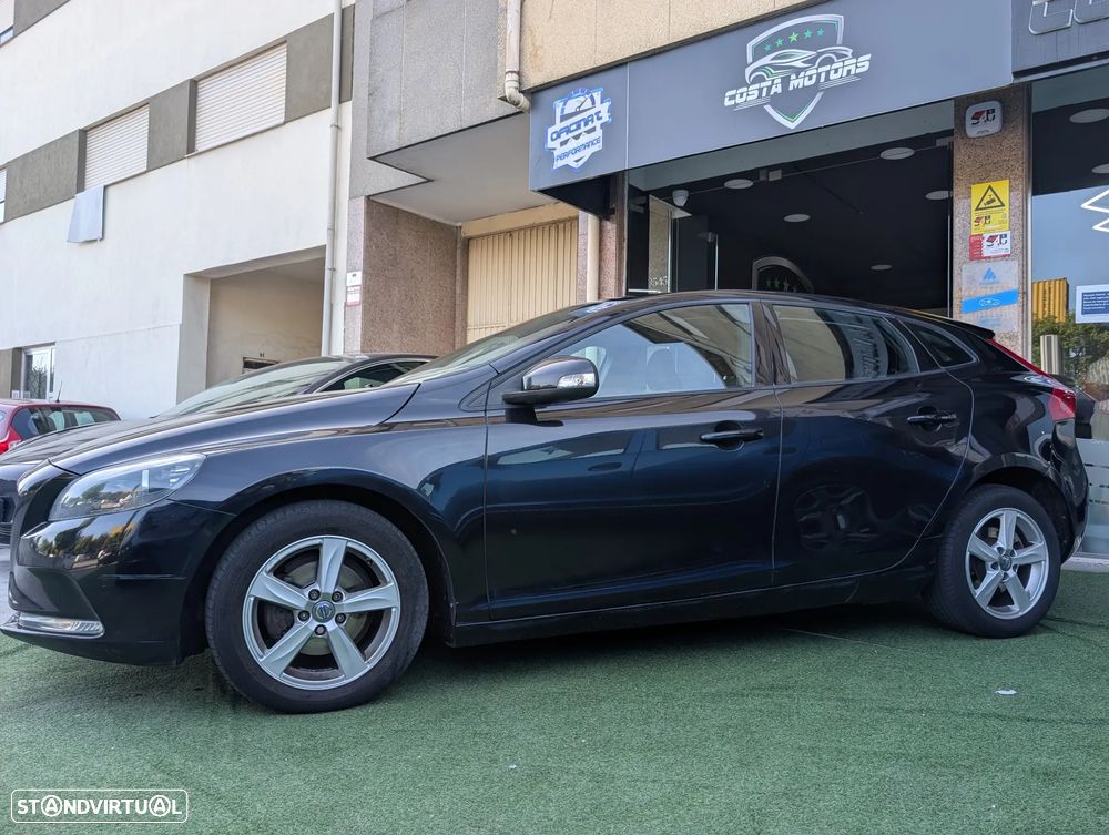 Volvo V40 D2 Momentum - 11