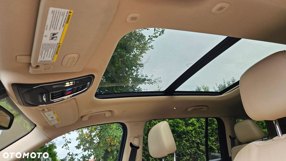 Jeep Grand Cherokee - 40