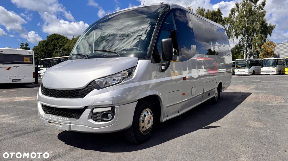 Iveco WING /30miejsca /mały przebieg /klimatyzacja/ euro6 / Cena:239000 zł netto - 4