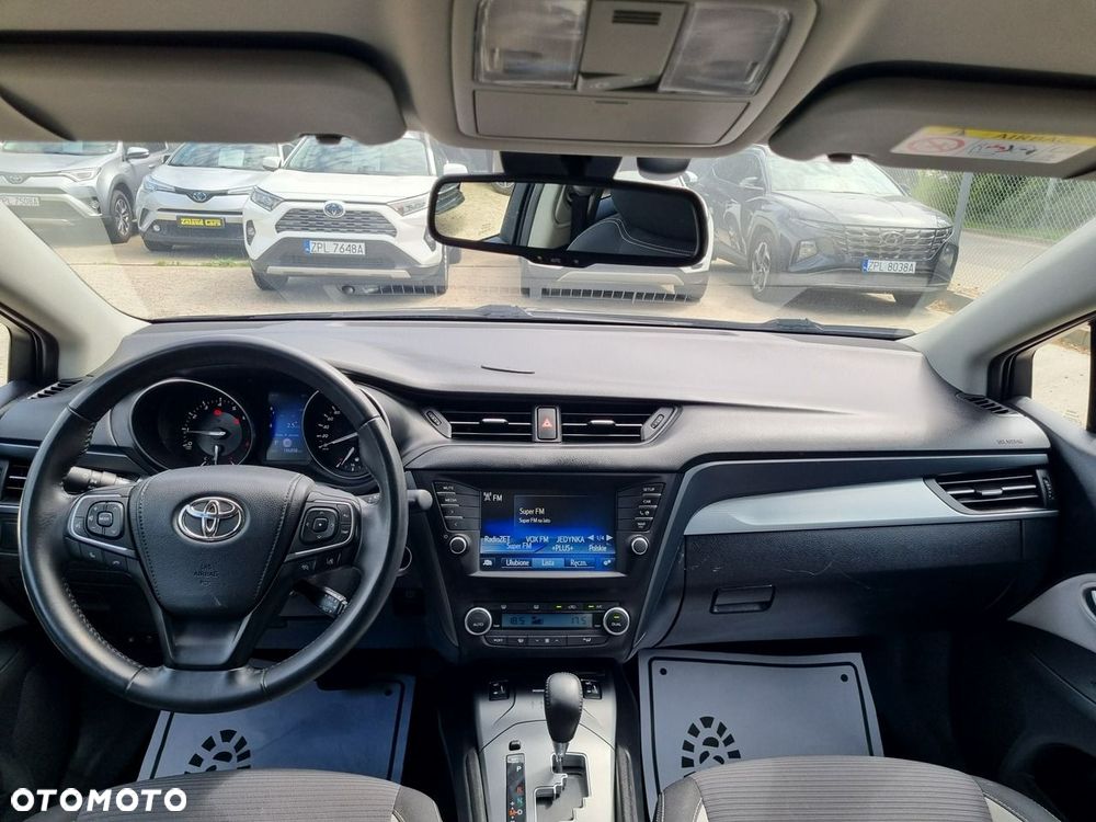 Toyota Avensis 1.8 Premium MS - 13