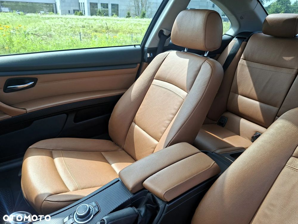 BMW Seria 3 318i M Sport Edition - 11