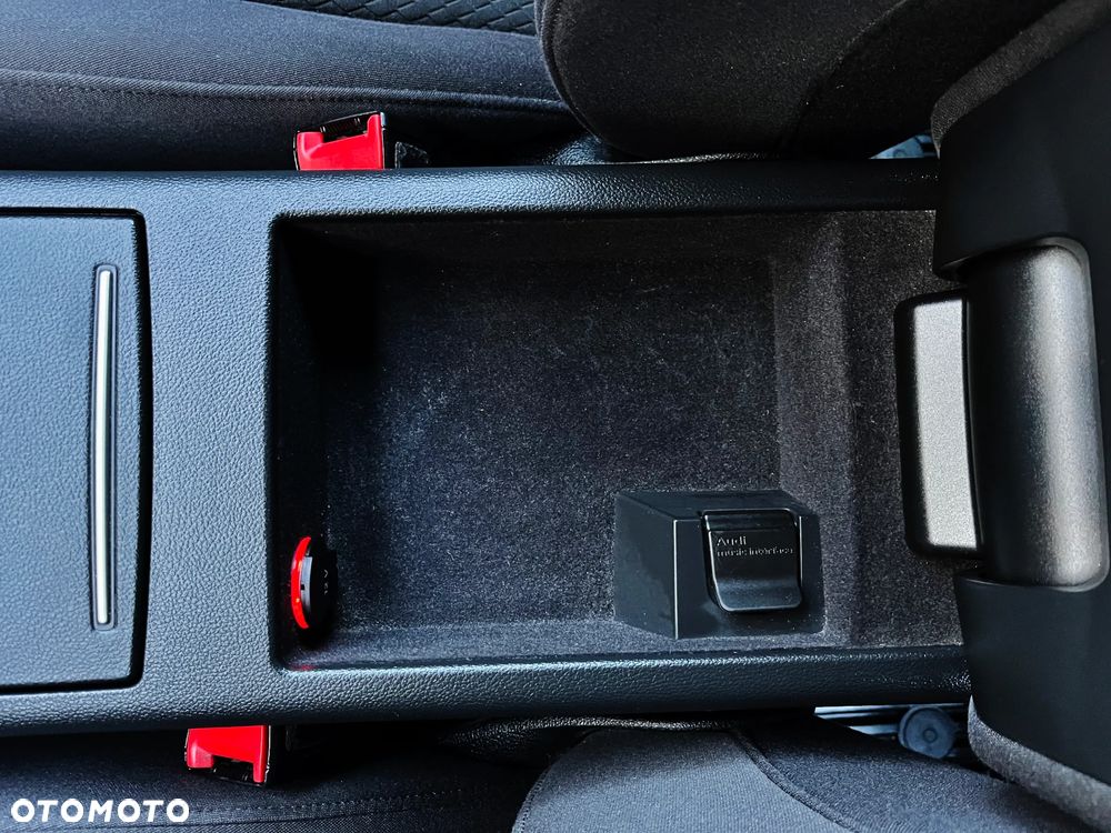 Audi A6 Avant 2.0 TDI Ultra - 38