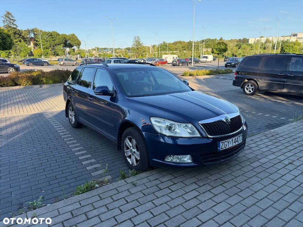 Skoda Octavia 1.6 Combi - 2