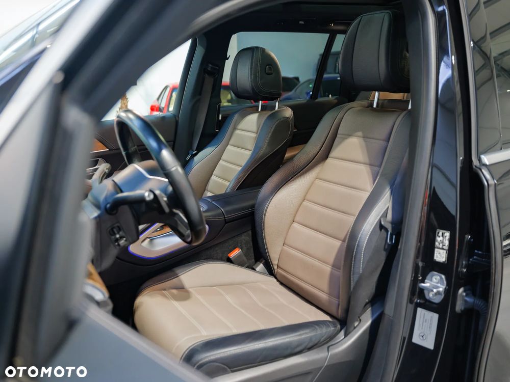 Mercedes-Benz GLS - 16