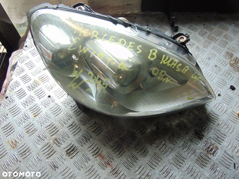 Lampa mercedes b klasa lift  lewy przód/prawy przód cena sztuka