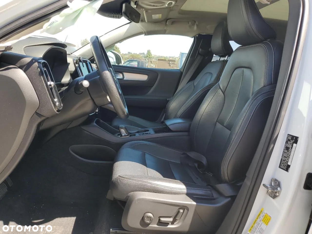Volvo XC 40 T4 Momentum Pro - 7