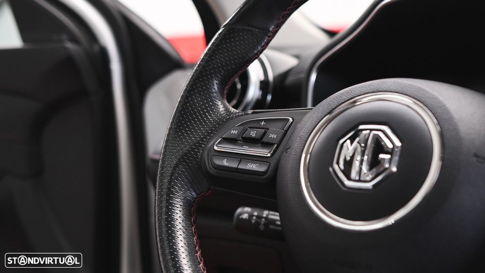 MG EHS 1.5 T-GDI Plug-in Hybrid Luxury - 55