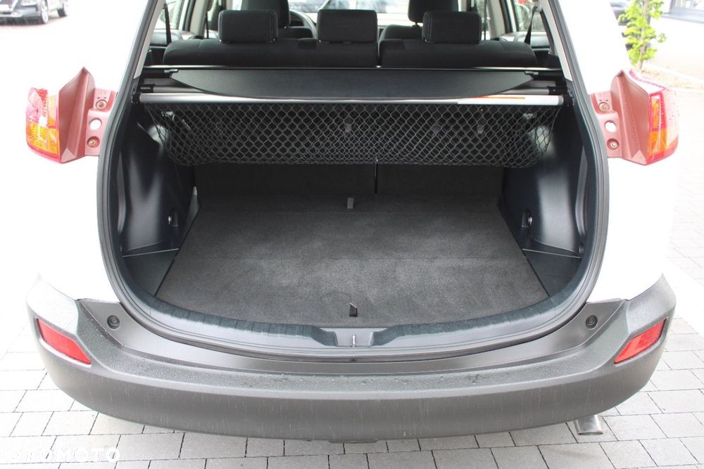 Toyota RAV4 - 16