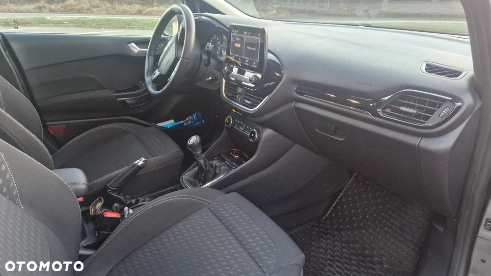 Ford Fiesta 1.1 S&S TITANIUM - 9