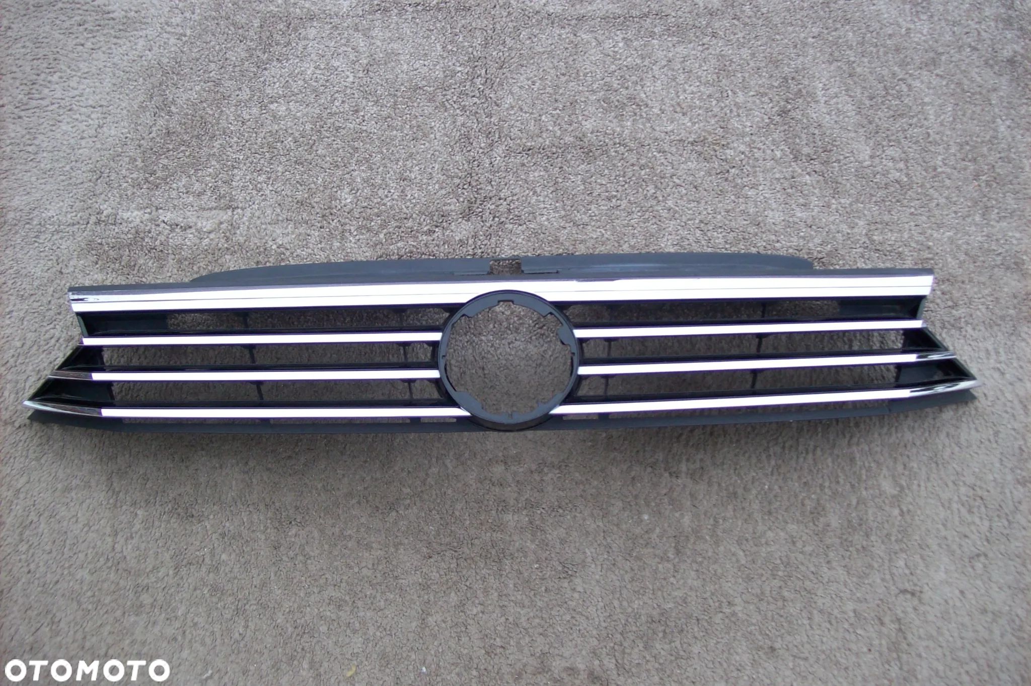 GRILL VW PASSAT B8 - 1