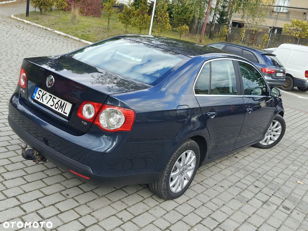 Volkswagen Jetta 1.9 TDI DPF Comfortline - 21