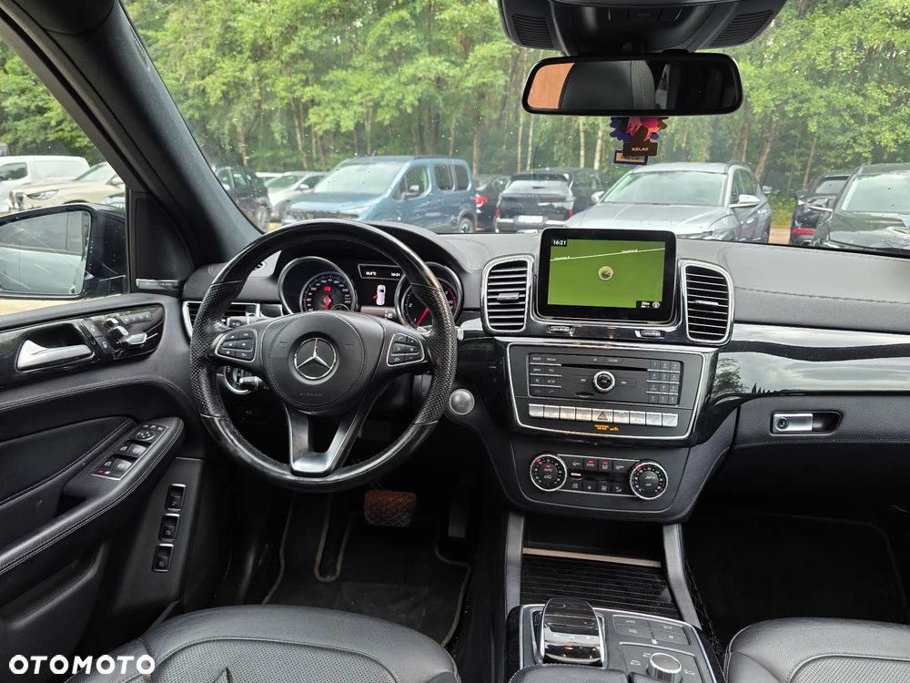 Mercedes-Benz GLS - 20