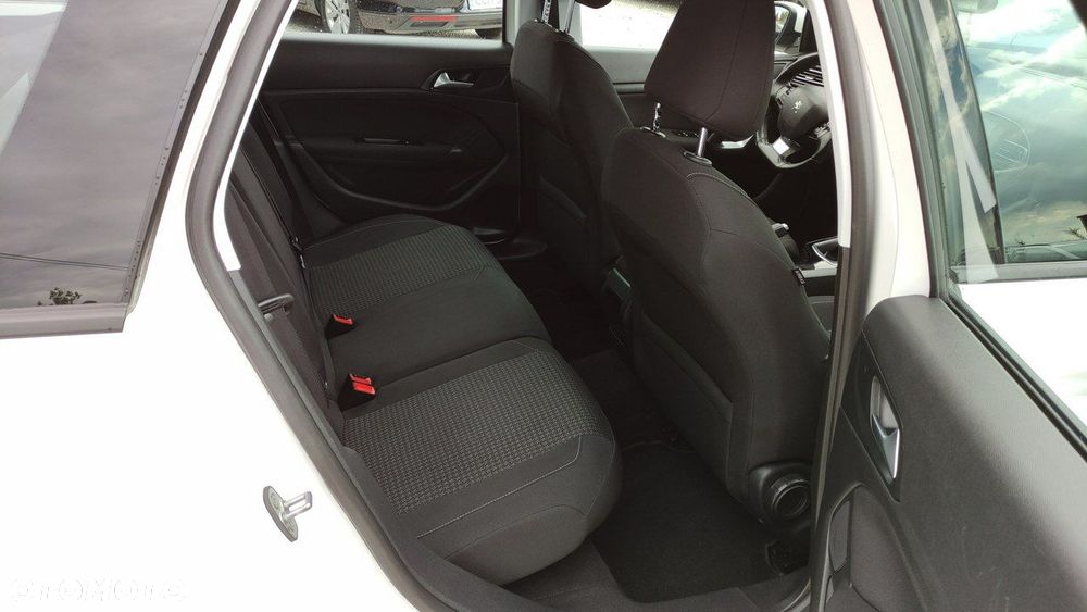 Peugeot 308 - 26