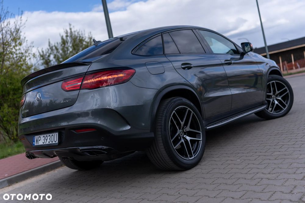 Mercedes-Benz GLE - 16