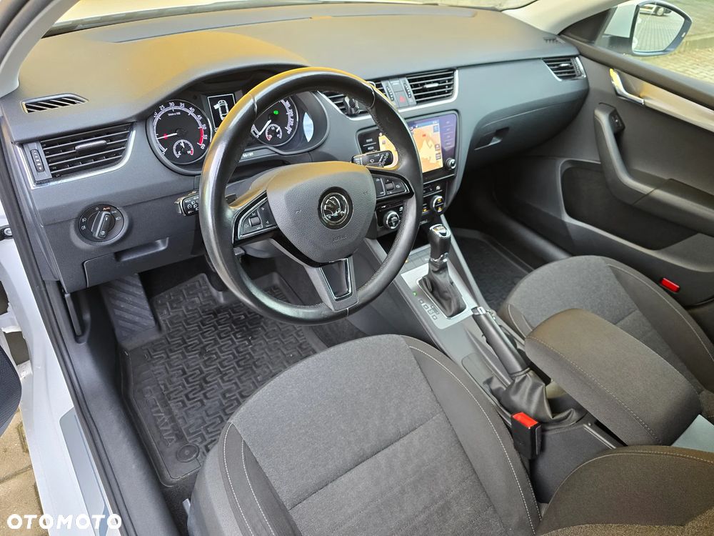 Skoda Octavia 2.0 TDI DSG Soleil - 34