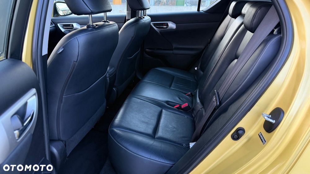 Lexus CT 200h Prestige - 16