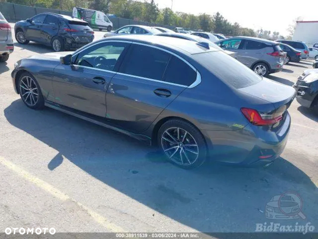 BMW Seria 3 330i Sport Line - 8