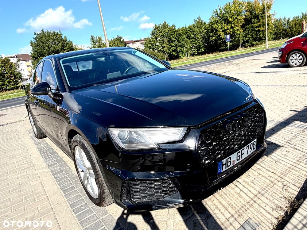 Audi A4 Limousine - 1