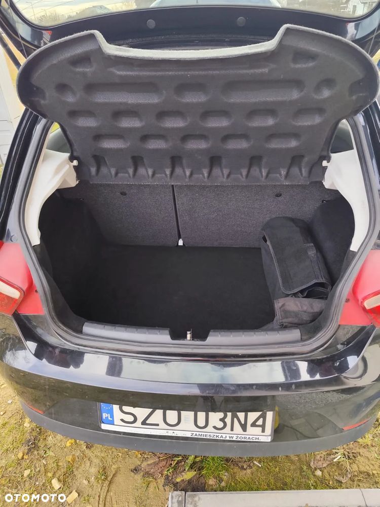 Seat Ibiza SC 1.4 16V Style - 23