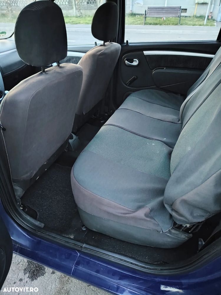 Dacia Logan 1.6 16V Preference - 7