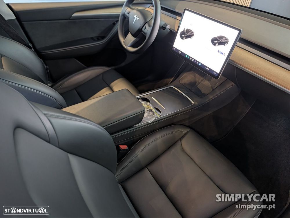 Tesla Model Y Long Range Dual Motor AWD - 10