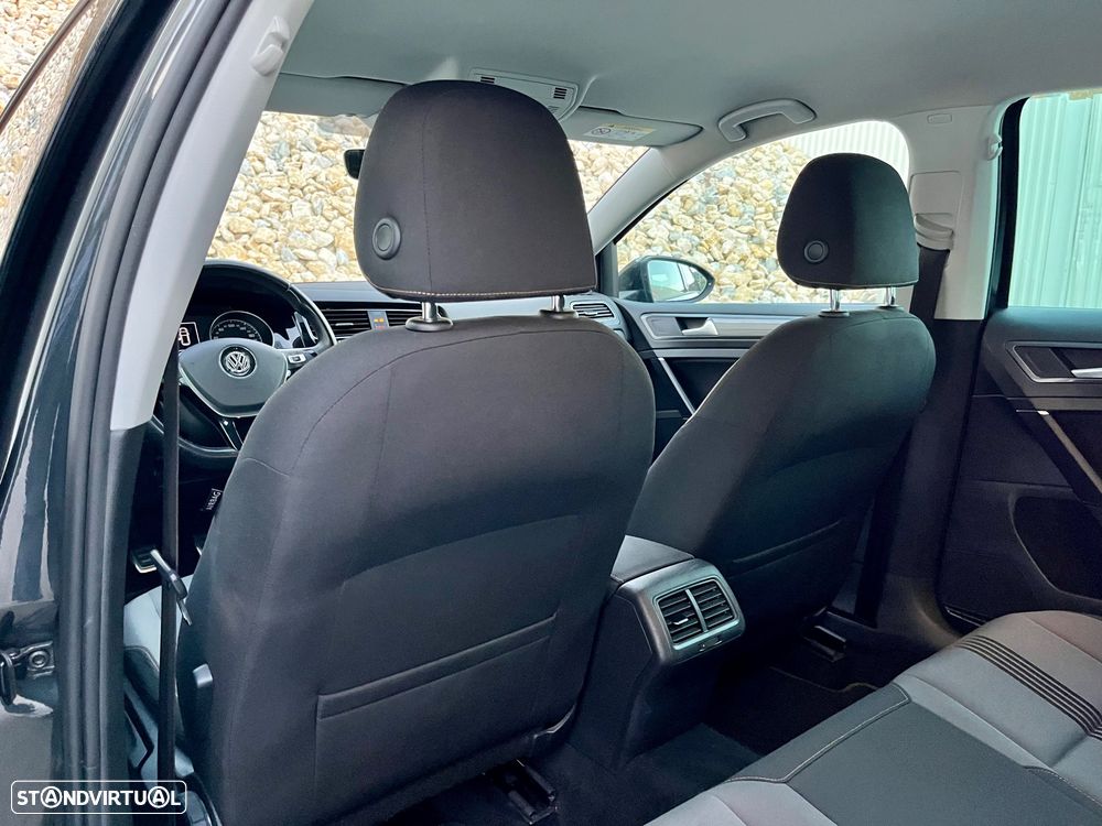 VW Golf - 36