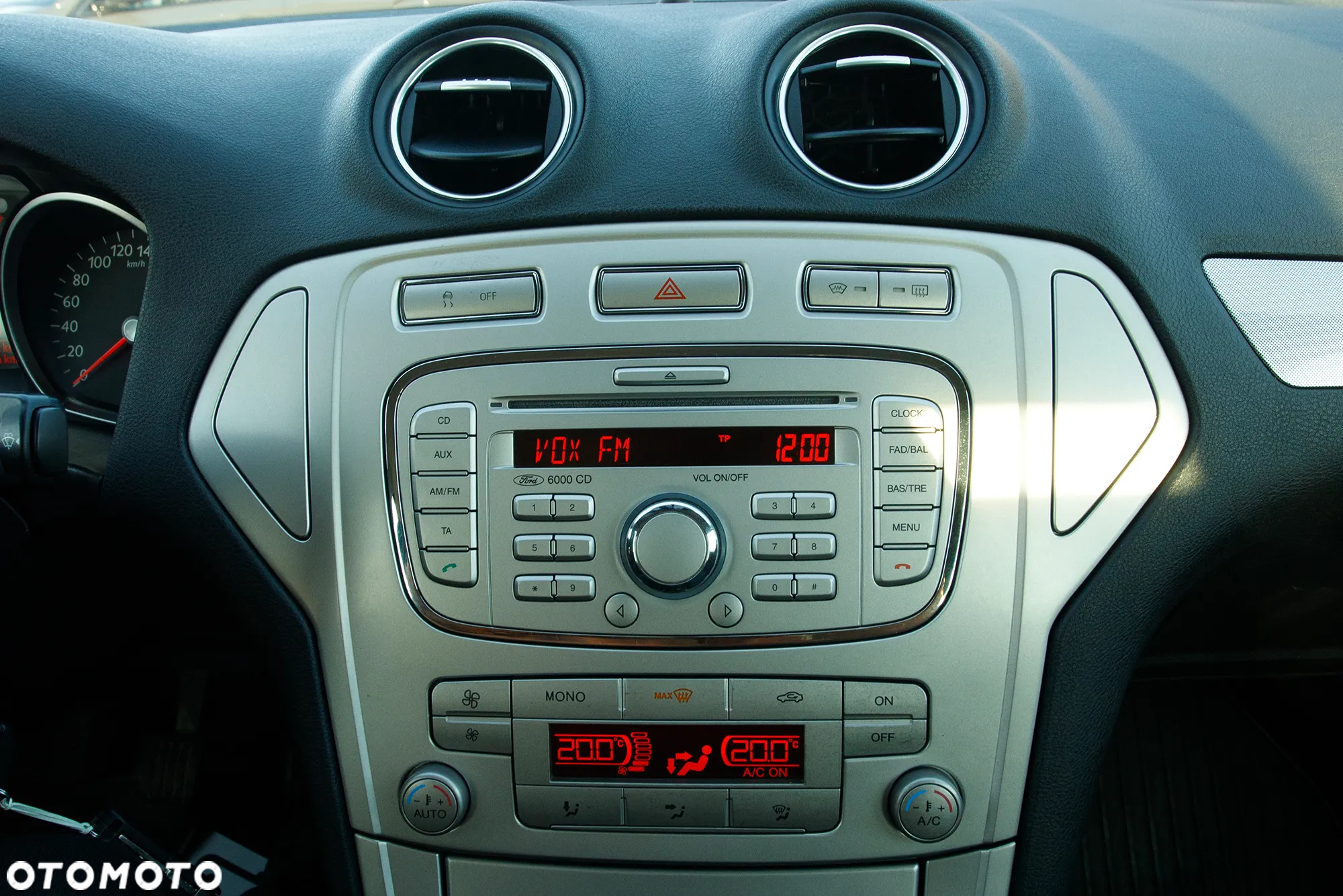 Ford Mondeo 2.0 FF Titanium - 33