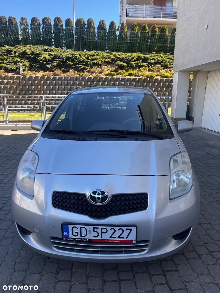 Toyota Yaris 1.3 Terra - 2