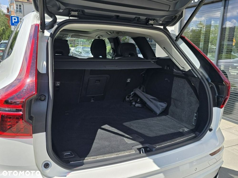 Volvo XC 60 B5 B AWD Ultra Dark - 9