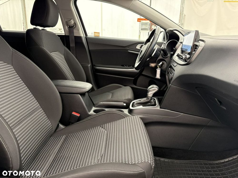 Kia Ceed - 22