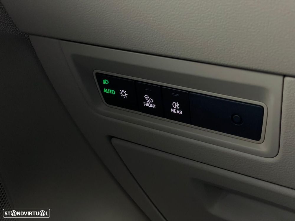 VW Touareg 3.0 TDI V6 Elegance Plus - 18