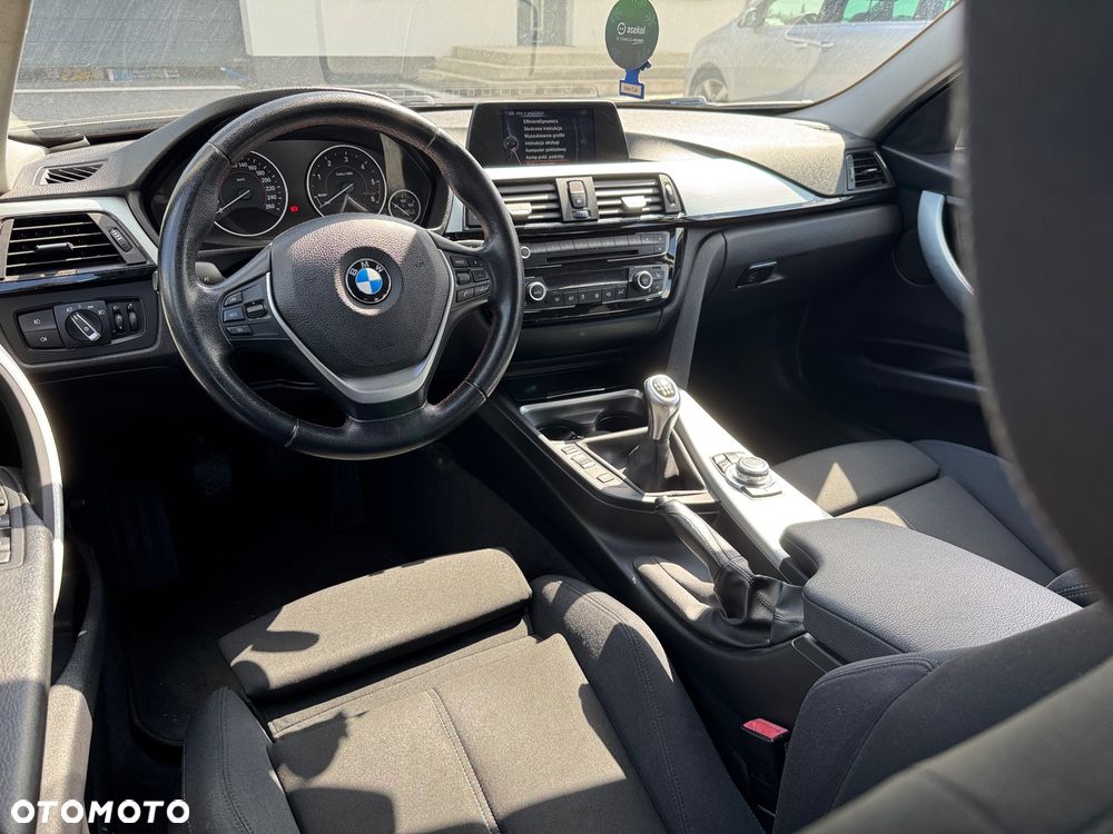 BMW Seria 3 318d Blue Performance Luxury Line - 7