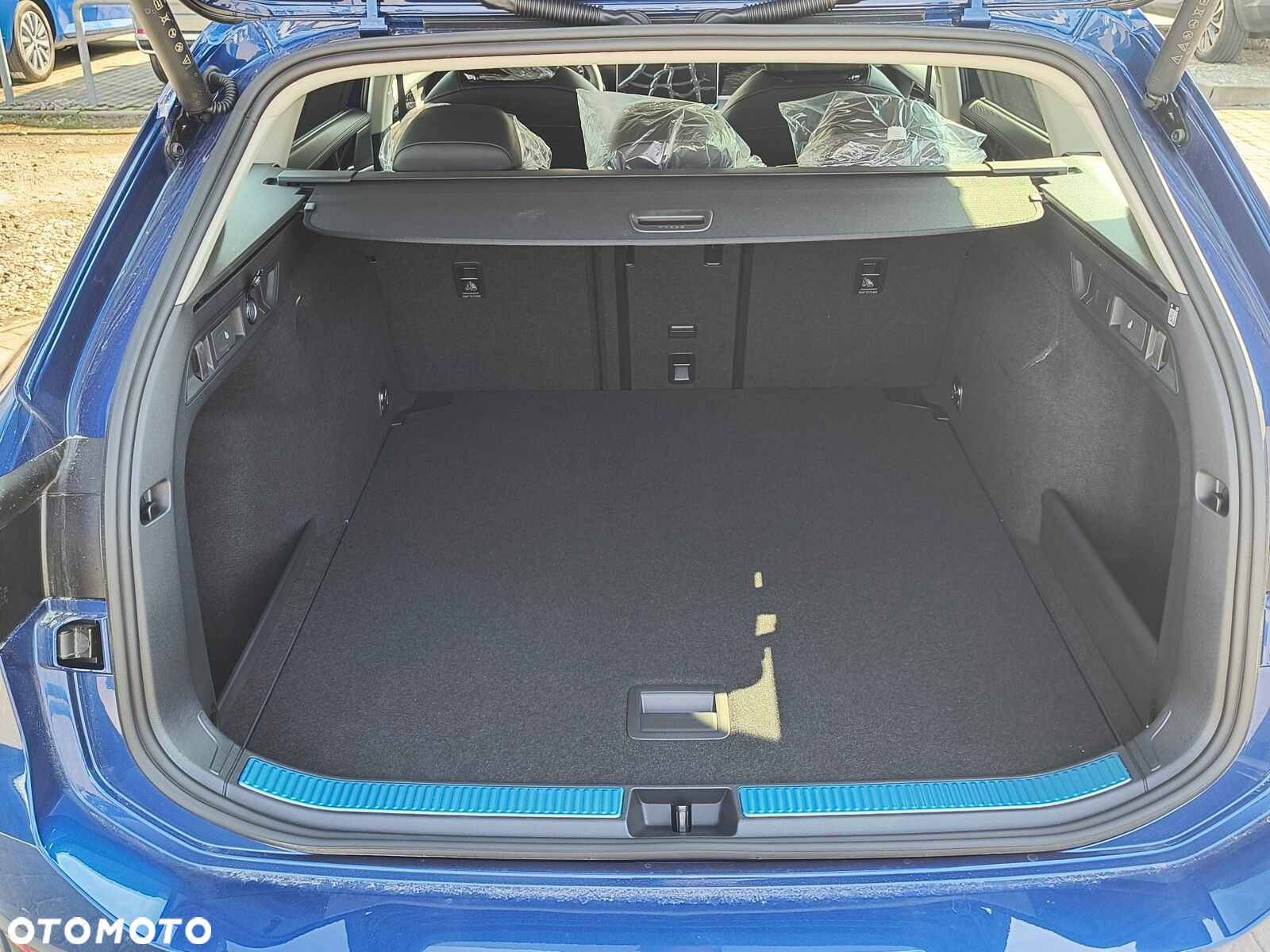 Volkswagen Passat - 13