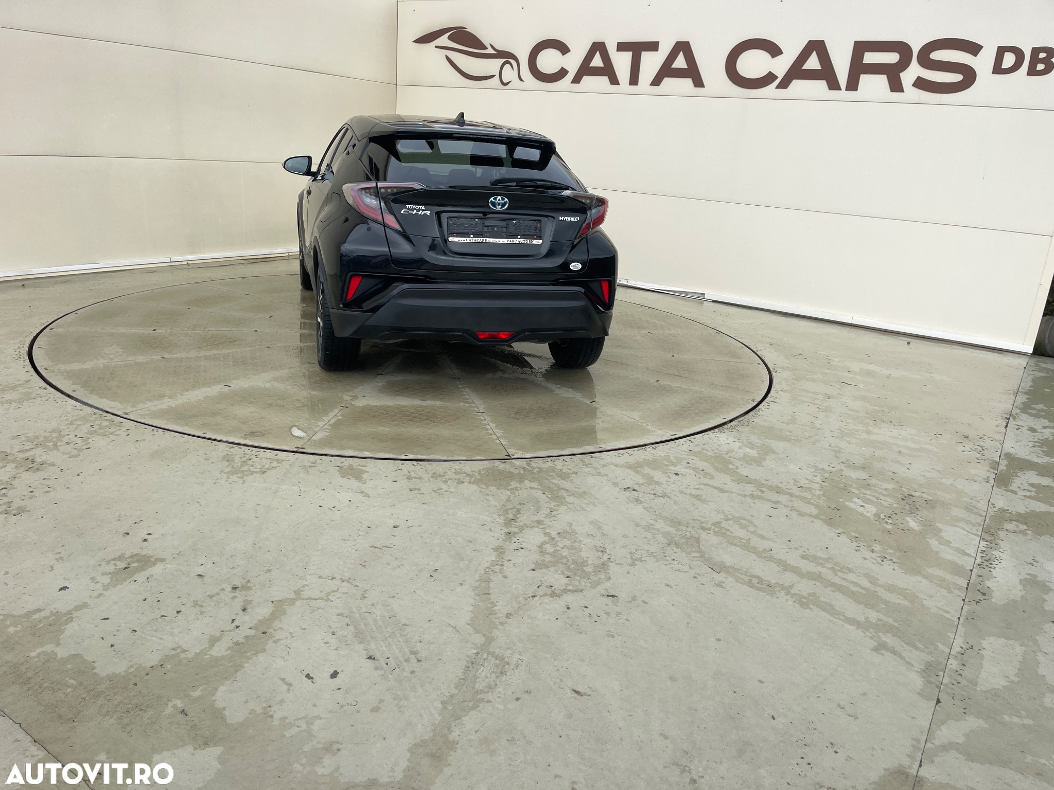 Toyota C-HR Hybrid Club - 12