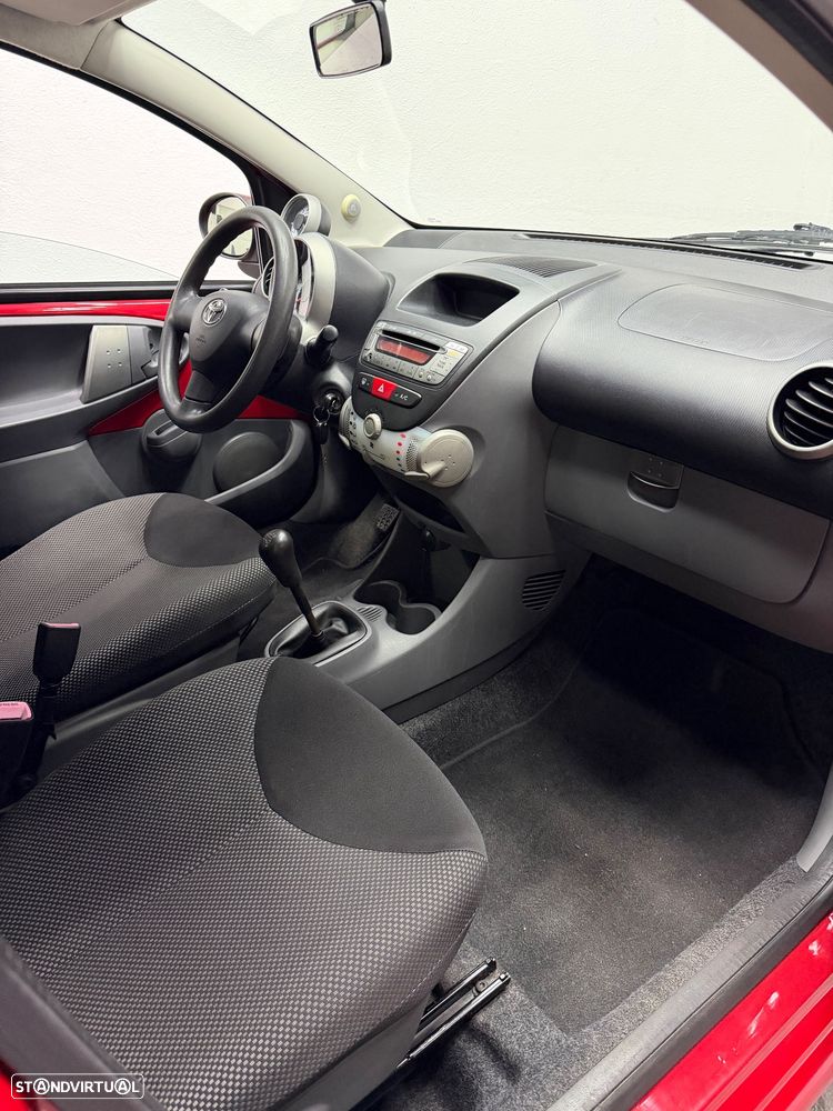 Toyota Aygo 1.0 + AC - 10