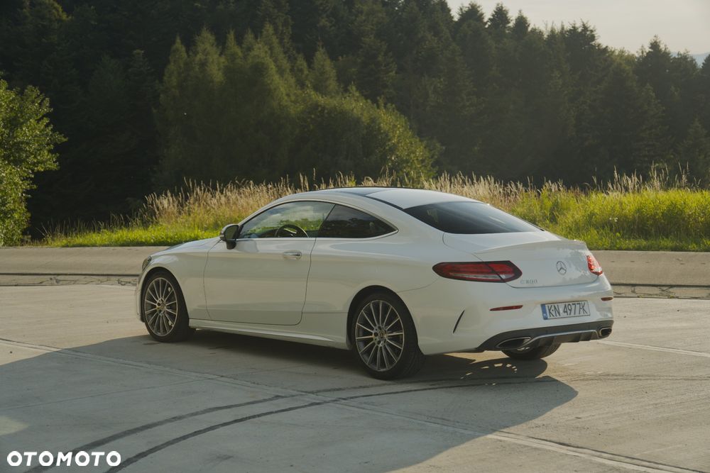 Mercedes-Benz Klasa C 300 9G-TRONIC AMG Line - 4