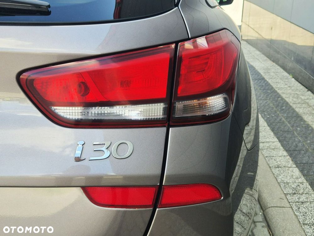 Hyundai i30 1.5 T-GDI 48V Smart - 12