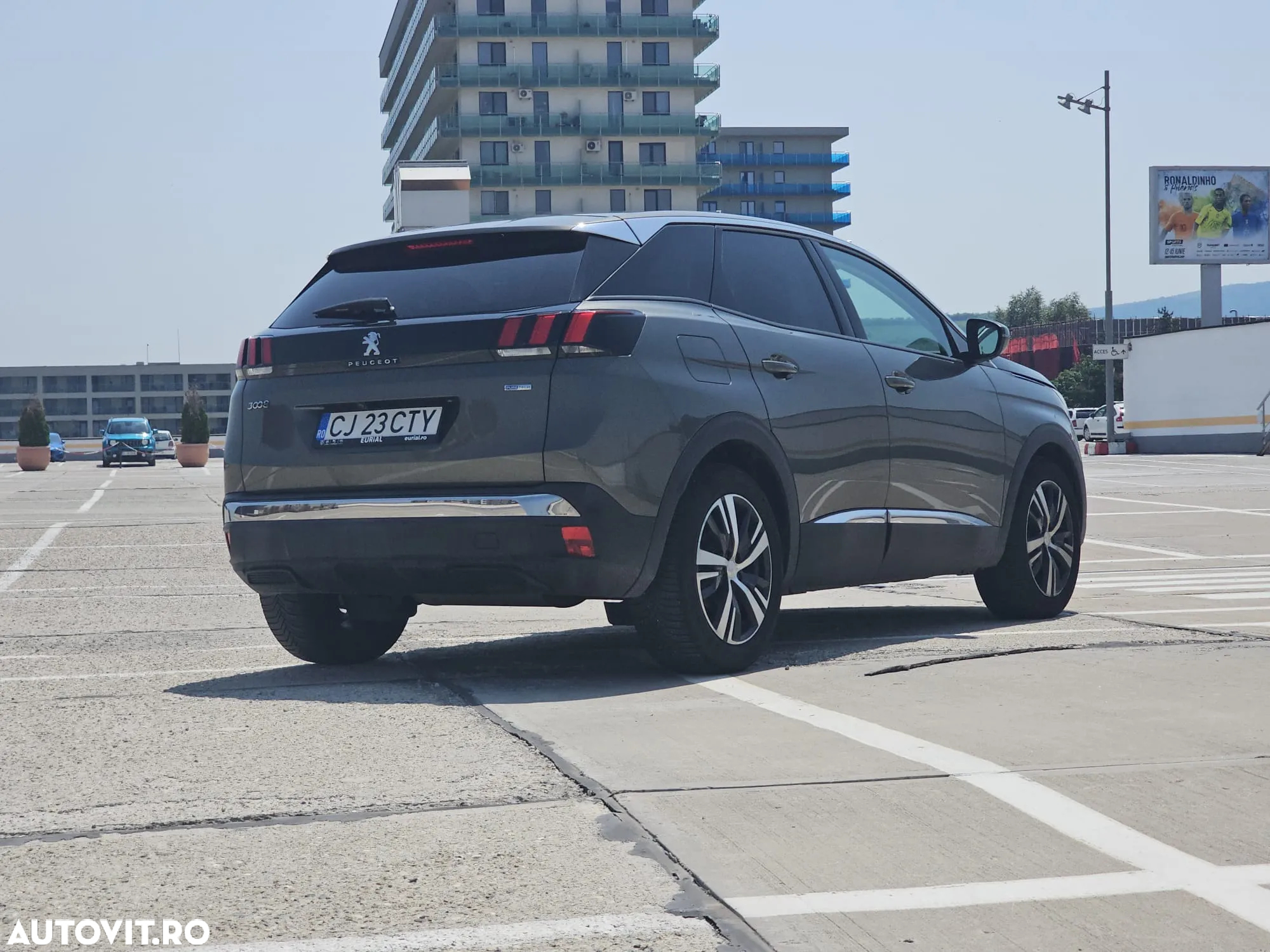 Peugeot 3008 1.2 PureTech Turbo S&S EAT6 Allure - 4